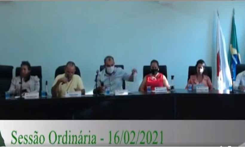 Câmara Municipal de Esmeraldas abre processo para investigar prefeito - Reprodução/Facebook