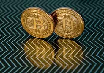 Bitcoin chega a US$ 50 mil. Qual é o limite para a criptomoeda? - Karen Bleier/AFP - 17/6/14