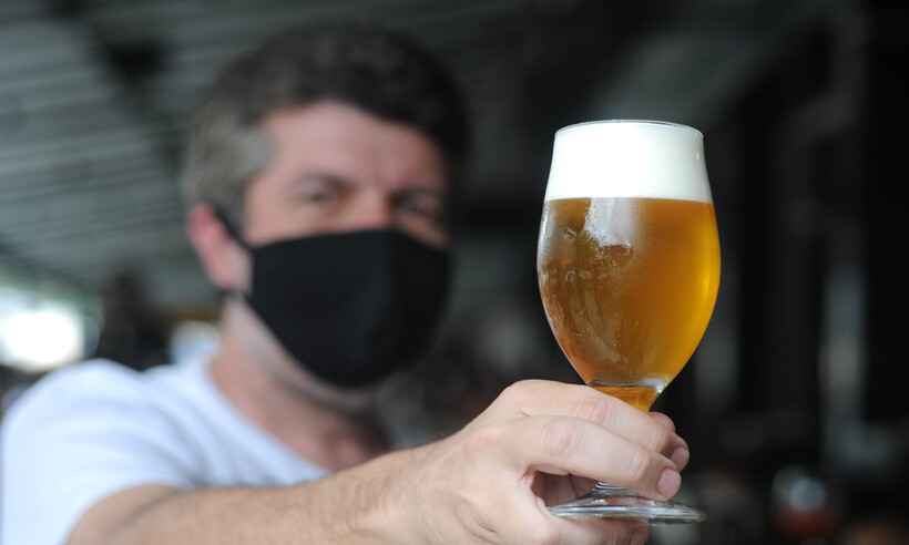 COVID-19: Consumo de bebidas alcoólicas caiu durante a pandemia  - Leandro Couri/EM/D.A Press
