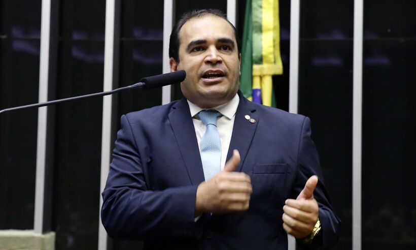 Presidente do PSL-MG volta atrás e vota por manter Daniel Silveira preso - Najara Araújo/Câmara dos Deputados