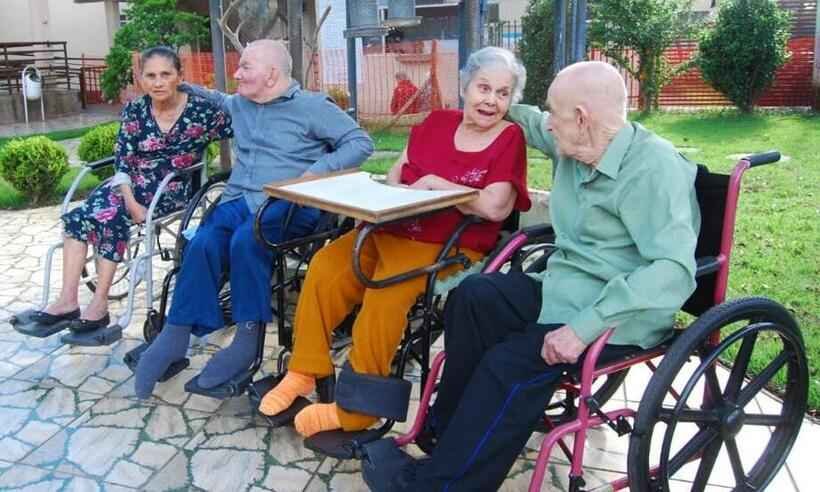 Vacinados, quatro idosos que moram em asilo na Grande BH vão se casar  - Lar Maria Clara/Divulgação