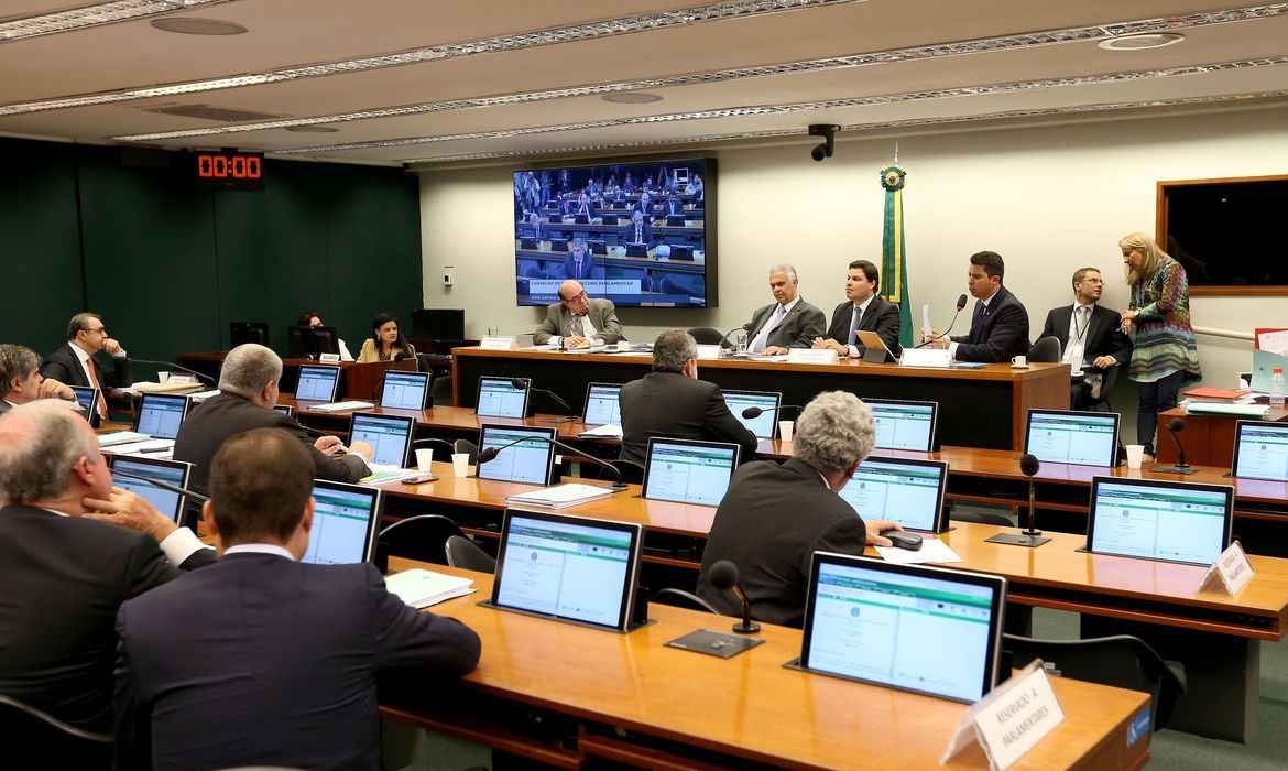 Em 174 casos do Conselho de Ética, apenas sete deputados perderam o mandato - Wilson Dias/Agência Brasil