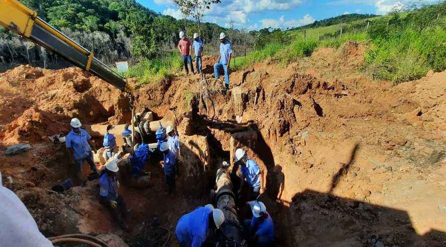 Moradores de Betim voltam a receber água em casa após represa transbordar - Copasa/Divulgação