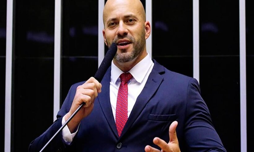 A  emenda da Câmara que protege deputados da prisão em flagrante - CÂMARA DOS DEPUTADOS