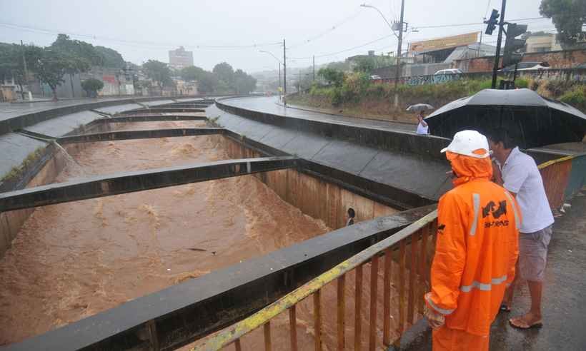 BH, Contagem e estado acordam R$ 298 milhões para obras na Tereza Cristina - Alexandre Guzanshe - 07/02/2021