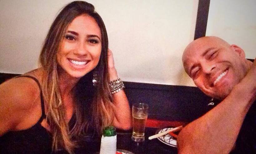 Esposa de Daniel Silveira recebeu auxílio emergencial de maneira irregular - Reprodução/Facebook
