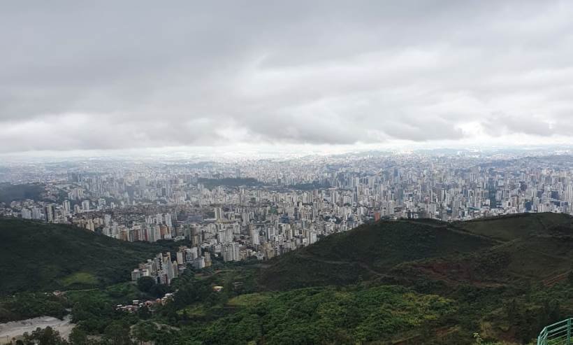 Defesa Civil emite alerta para pancadas de chuva em Belo Horizonte - Renato Scapolatempore/EM/D.A Press