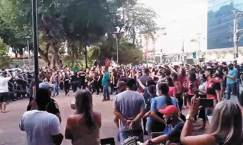Segundo a Constituição, na saúde, cidadão é tutelado pelo Estado - Twitter/Reprodução - 26/12/20