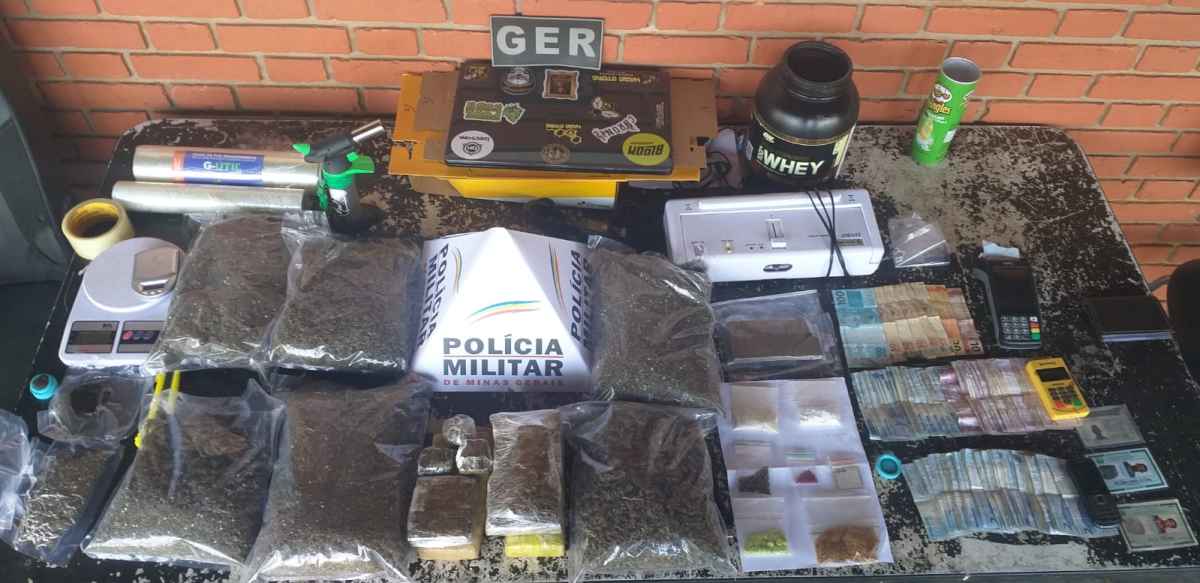 Polícia Militar e Polícia Rodoviária apreendem drogas sintéticas em MG