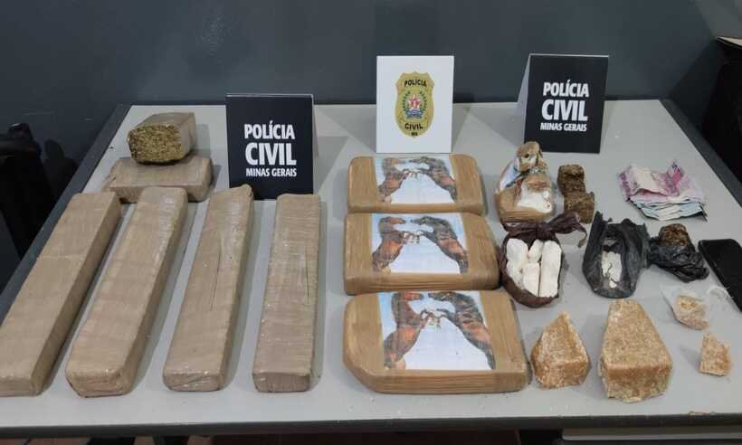 Pastor é preso suspeito de tráfico de drogas e posse ilegal de arma em MG - PCMG/divulgação