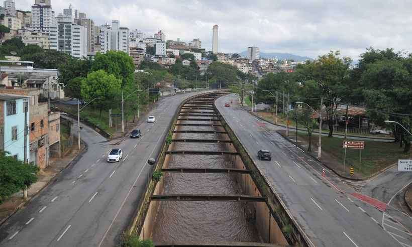 Coronavírus: carga viral no esgoto de BH segue em patamar elevado - Alexandre Guzanshe/EM/D.A Press - 25/10/2020