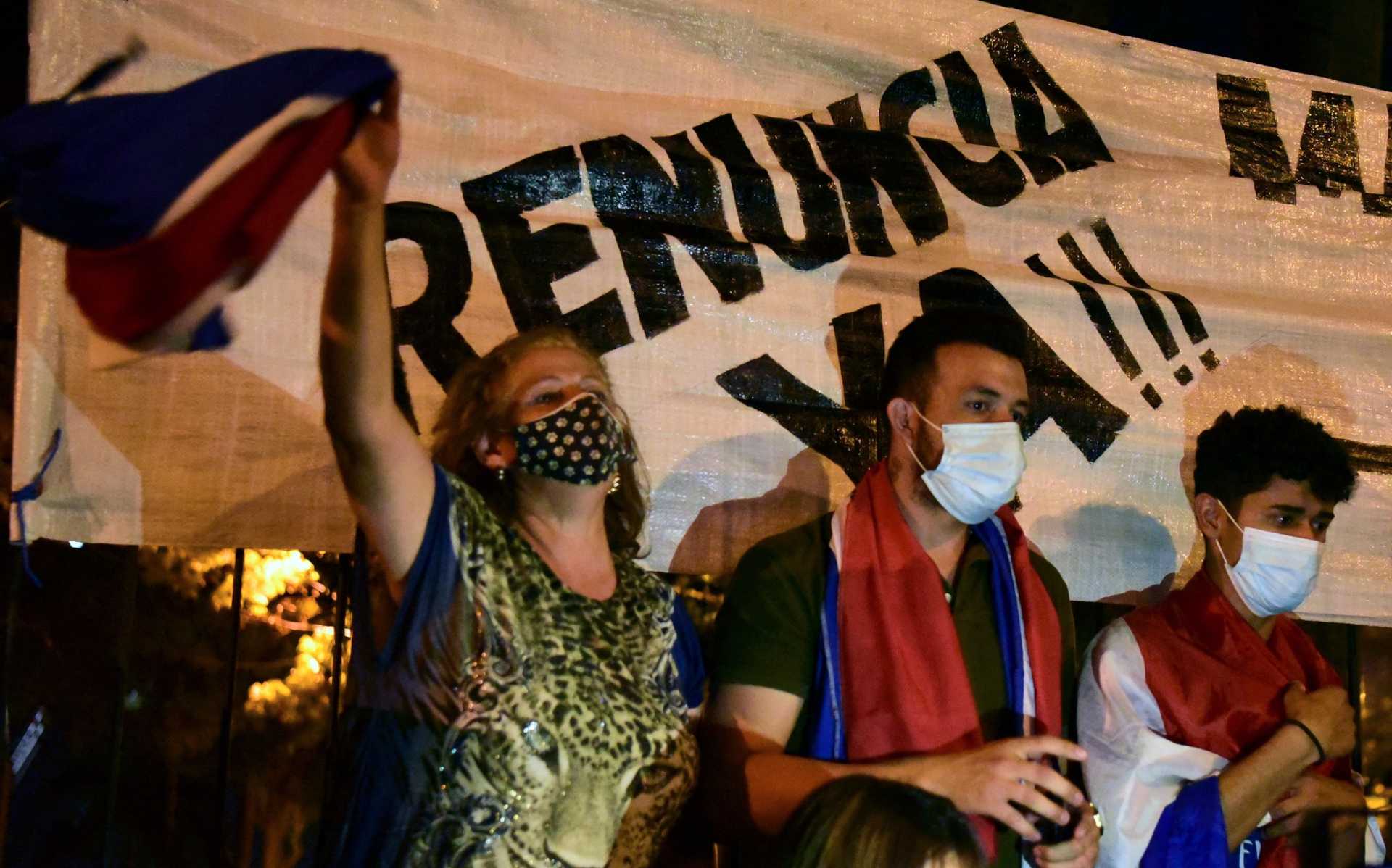 Presidente paraguaio tenta apoio para conter protestos e evitar impeachment - AFP / NORBERTO DUARTE