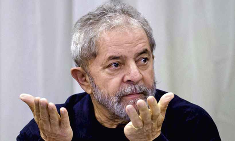 Lula será interrogado em maio sobre compra de caças suecos no governo Dilma - Nelson Almeida/AFP