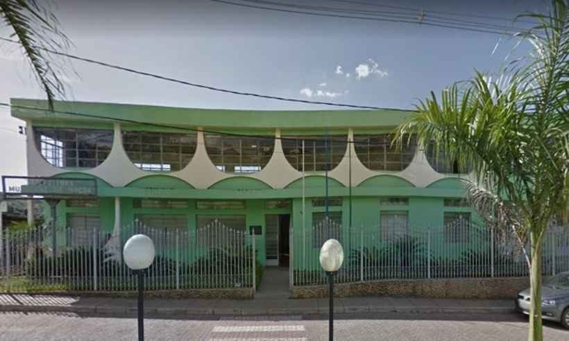 'Desculpe o desabafo. Certas pessoas não têm responsabilidade com a saúde' - Reprodução/Google Street View