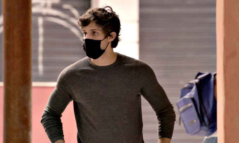 Chay Suede: "Amor de mãe" é uma novela sobre toque, contato físico - Globo/DIVULGAÇÃO