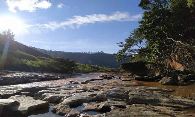 Bombeiros buscam por pai que salvou filha de afogamento no Rio Piracicaba - CBMMG/divulgação