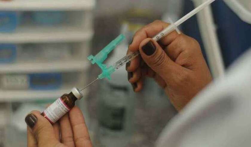 Vacinação contra gripe: campanha nacional começa em 12 de abril  - Leandro Couri/EM/DA PRESS