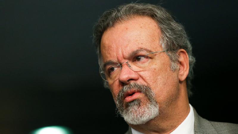 Política de armas de Bolsonaro levanta 'espectro de guerra civil', diz ex-ministro Jungmann - Agência Brasil 