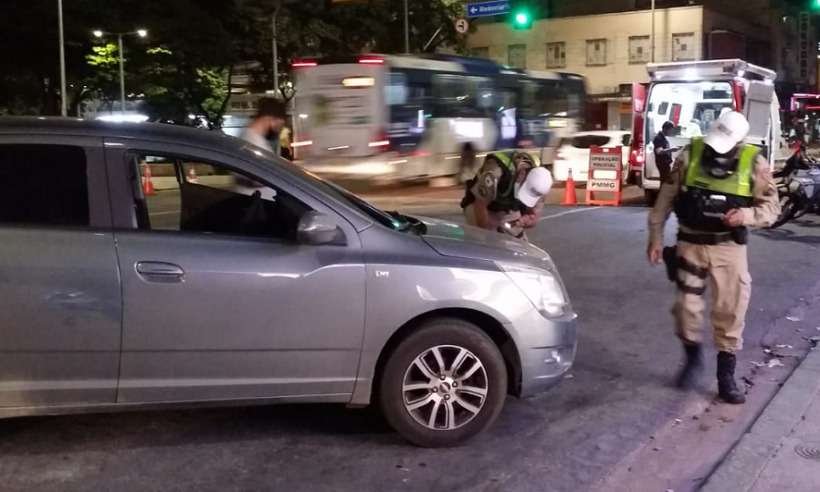 Ruas vazias e fiscalização: o primeiro dia de toque de recolher em BH - Marcos Vieira/EM/D.A Press