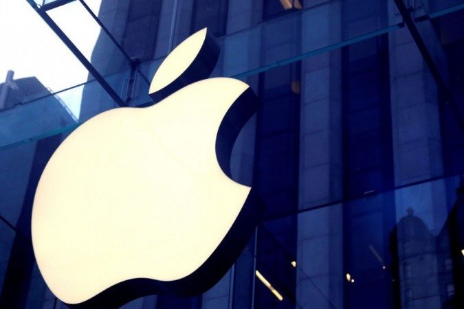Procon multa Apple em R$10 milhões por vender celulares sem carregador