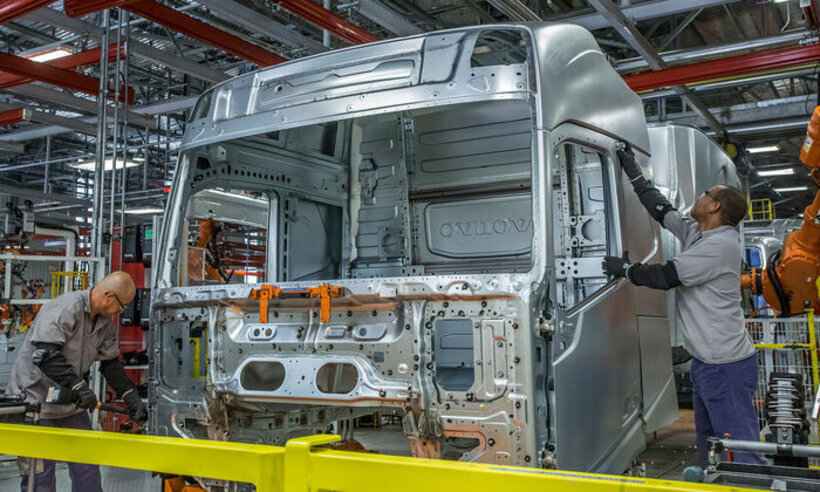 Volvo suspende produção de caminhões por falta de peças e pandemia - Divulgação/Volvo