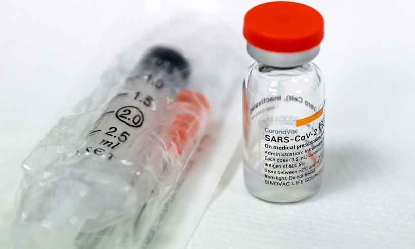Paraguai vai receber vacinas doadas por Catar e Índia, anuncia ministro - AFP Byline