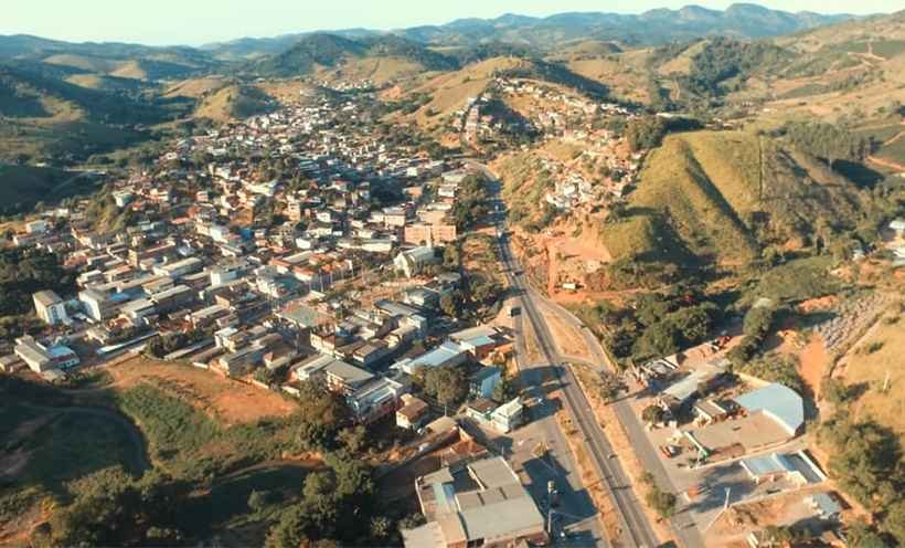 Adolescente morre depois de trocar tiros com a PM em baile funk clandestino - Divulgação PMU