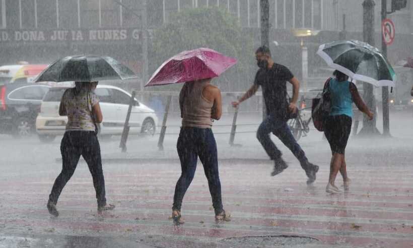 Chuva forte em BH causa estragos e fecha vias por risco de transbordamento  - Juarez Rodrigues/EM/DA Press