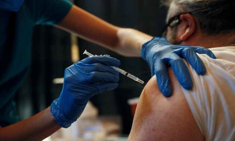 COVID-19: Nova York começa a vacinar quem tem mais de 30 anos - Reprodução/Reuters