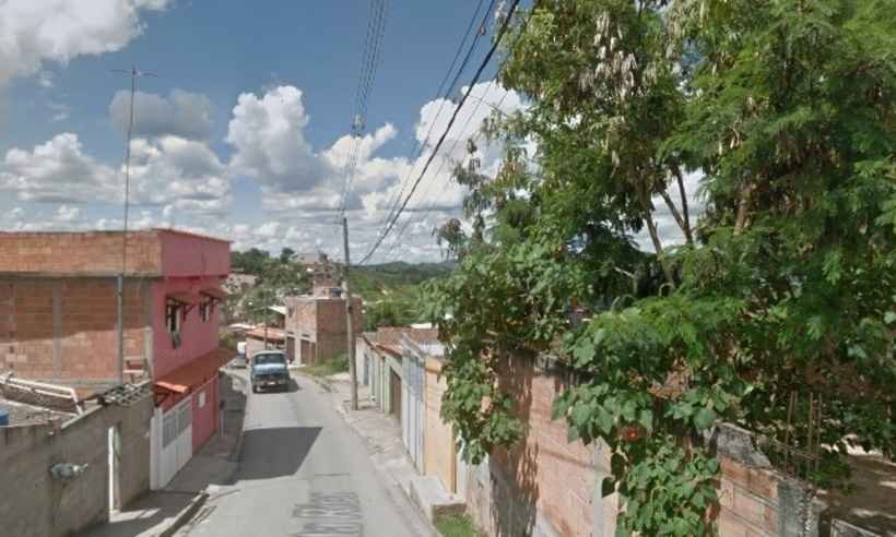 Menina de 8 anos desaparece em Santa Luzia; bombeiros fazem buscas em mata  - Google Street View/ Reprodução
