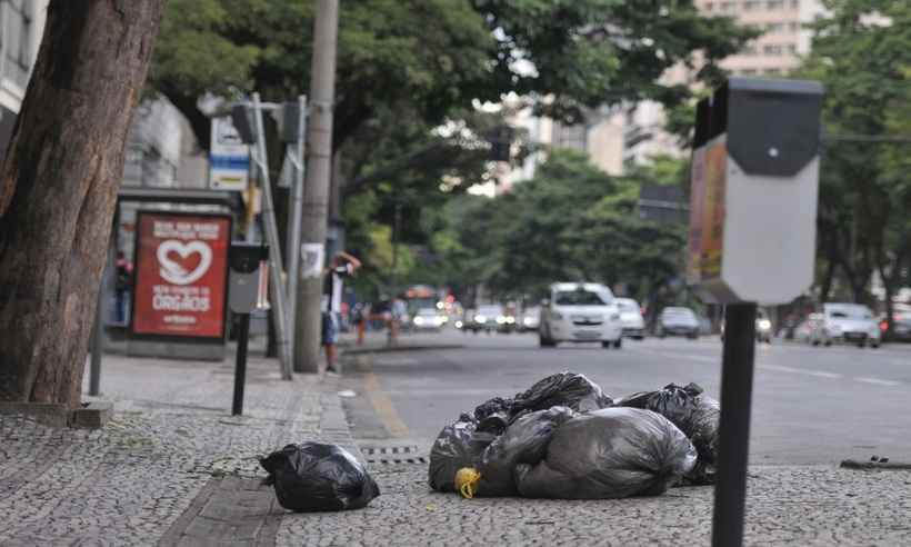 Garis de BH cruzam os braços por prioridade na vacinação contra COVID-19 - Alexandre Guzanshe/EM/D.A Press