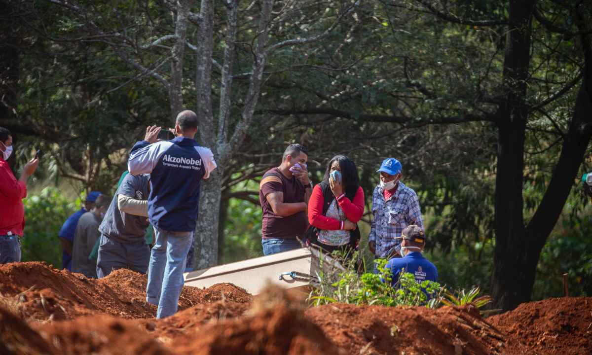 Cemitério na zona norte de SP interrompe sepultamentos por falta de espaço - PAULO LOPES/BW PRESS/ESTADAO CONTEÚDO