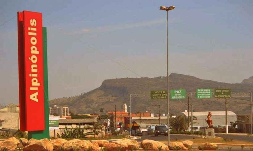 COVID-19: MPMG apura possíveis irregularidades na vacinação em Alpinópolis - Ascom/divulgação