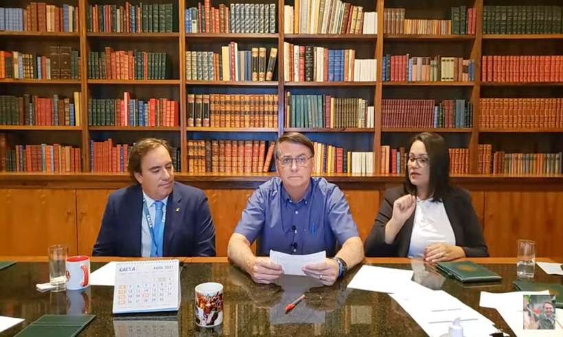 Em live, Bolsonaro nega politização com trocas no Ministério da Defesa  - Reprodução Internet
