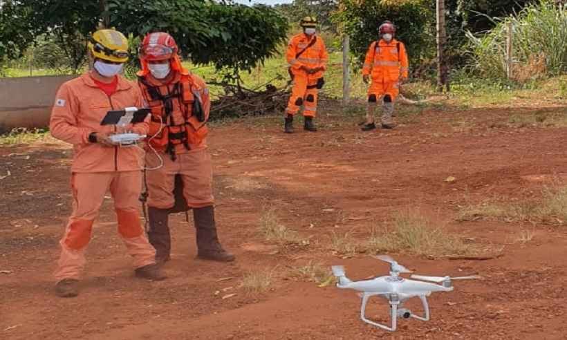 Homem que desapareceu há dois dias em estrada ainda não foi encontrado - CBMMG/Divulgação 