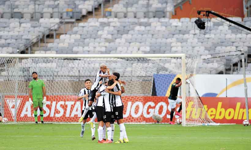 Galo confirma supremacia contra Coelho. Cruzeiro reage - ALEXANDRE GUZANSHE/EM/D.A PRESS