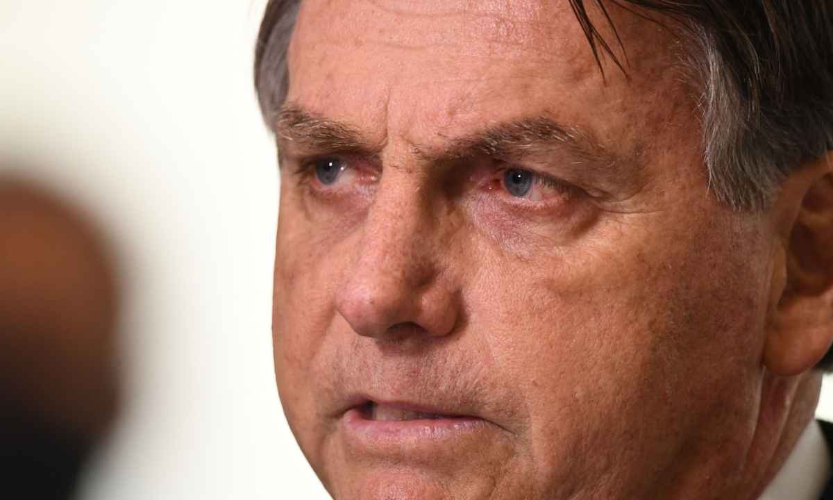 Bolsonaro ataca imprensa e diz que 'resolve problema do vírus em minutos' - AFP / EVARISTO SA