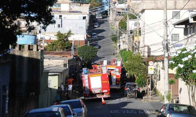 Incêndio atinge prédio de três andares no Bairro Paraíso, em BH - Juarez Rodrigues/EM/D.A. Press