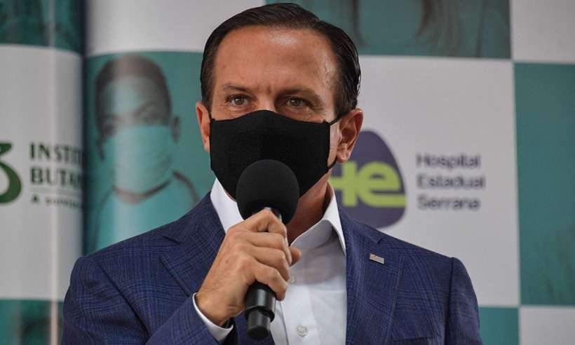 Doria a Bolsonaro: 'Butantan é especialista na antirrábica. Vou te vacinar' - Nelson Almeida/AFP