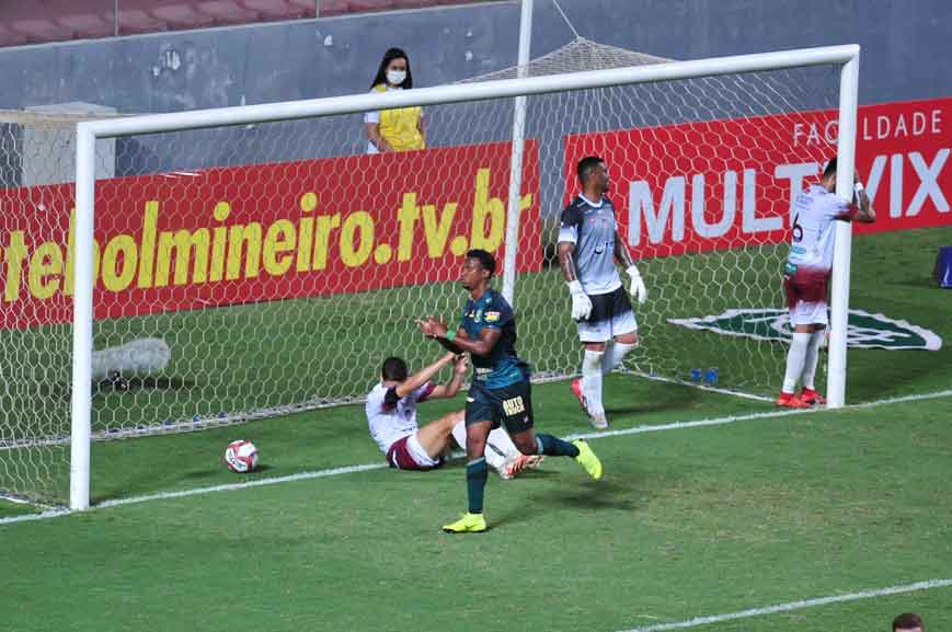 Em partida contra Patrocinense, América empata com gol no final  - Alexandre Guzanshe/EM/D.A Press 8/4/21