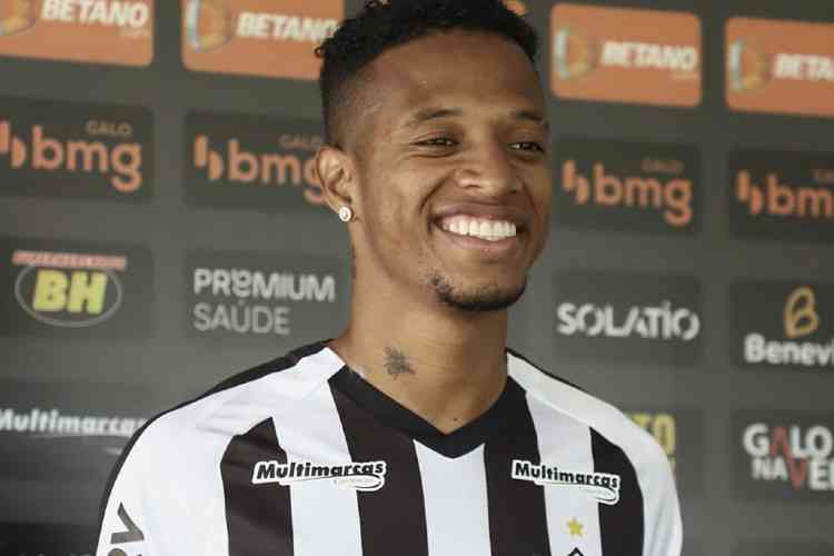 Tchê Tchê destaca reencontro com Cuca no Atlético e recusa camisa 5 -  (Foto: Pedro Souza/Atlético)
