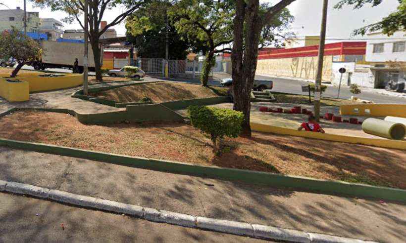 Moradores denunciam aglomerações em praça do Bairro Boa Vista, em BH - Reprodução/Google Street View
