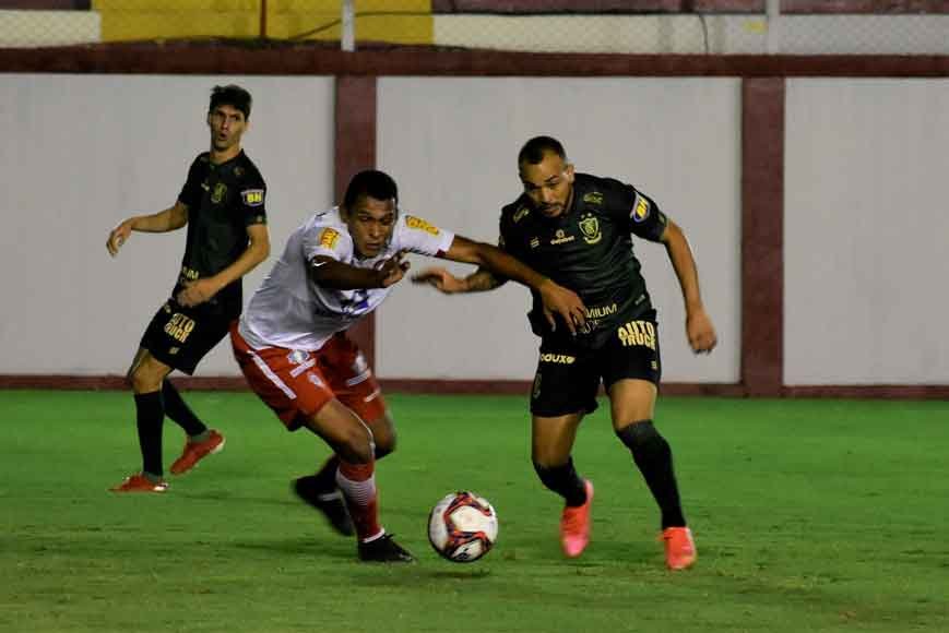 Coelho chega a três jogos sem vencer no Estadual e sinal de alerta é ligado - Estevão Germano/América