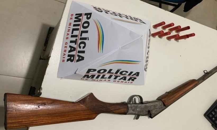 Exaltado com o sumiço de dinheiro, homem atira na companheira - Foto: PMMG/Divulgação