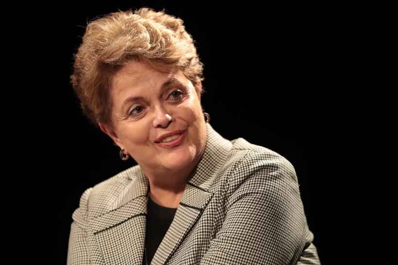 TCU absolve Dilma Rousseff por prejuízos na refinaria de Pasadena - Joel Saget/AFP