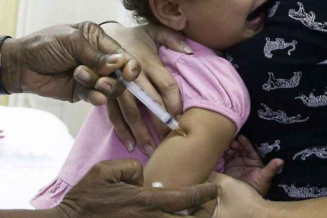 Em SP, crianças recebem vacina contra COVID-19 no lugar da vacina da gripe - Tomaz Silva/Agência Brasil
