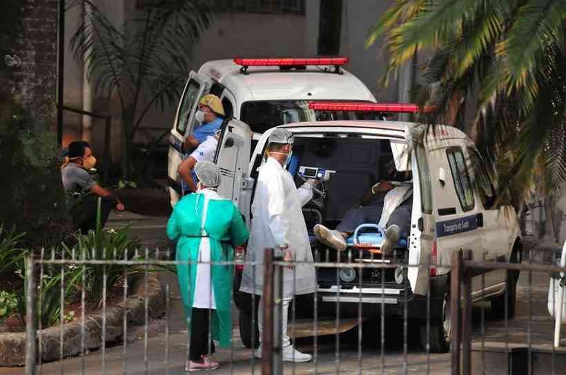 Desafio da reabertura em BH: não interromper ritmo de 10% menos mortes - Túlio Santos/EM/D.A.Press