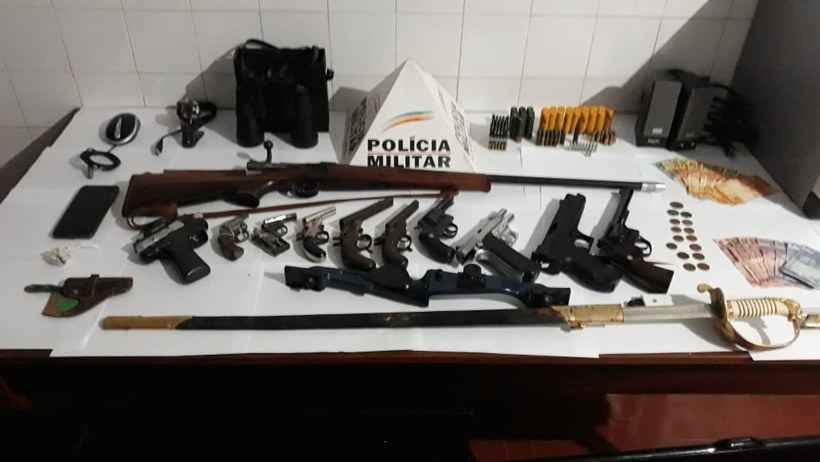 Casal de idosos é feito refém durante roubo a residência em Itajubá - Reprodução Polícia Militar