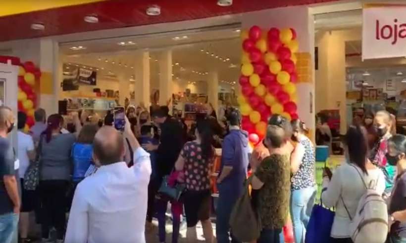 COVID-19: Loja é multada por aglomeração em Poços de Caldas - Reprodução vídeo