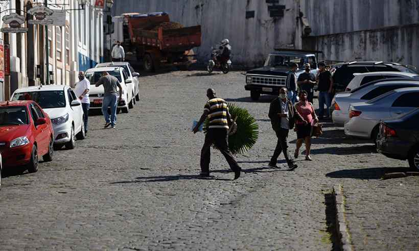Coroa de flores de Tiradentes vira caso de polícia em Ouro Preto - Túlio Santos/EM/DA Press